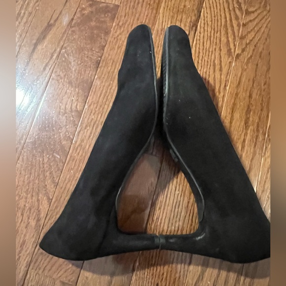 Stuart Weitzman black suede Chic pump size 7 - Picture 6 of 11